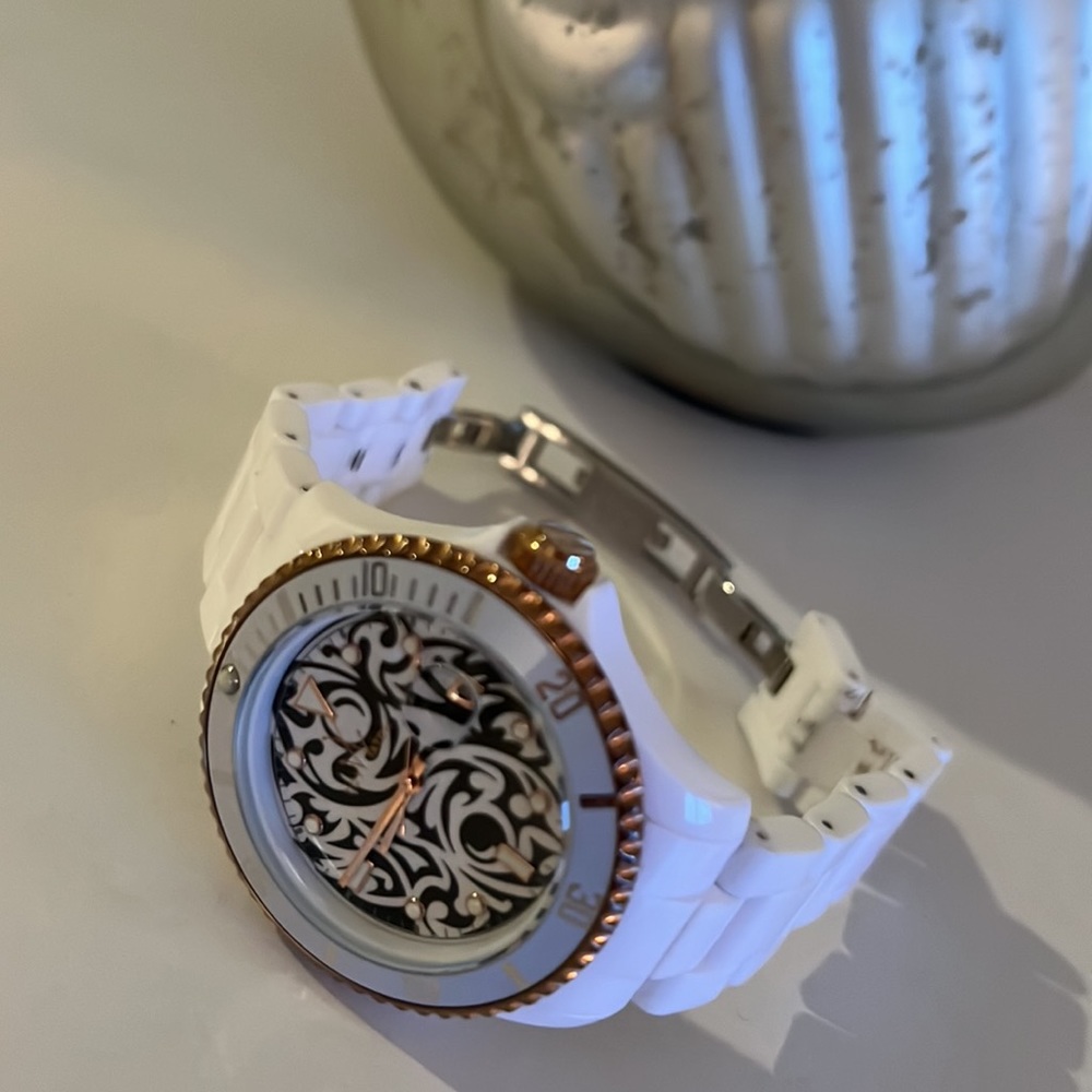 TOYWATCH - Picture 2 of 3